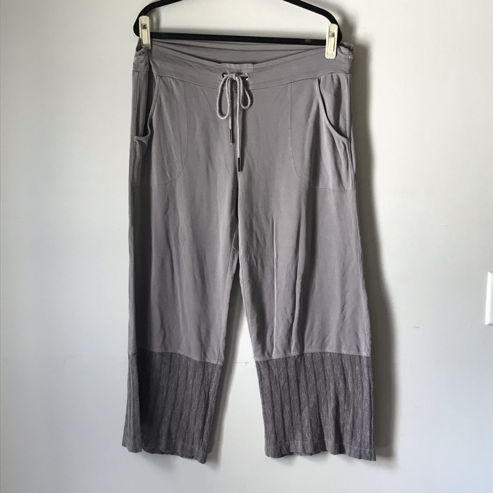 XCVI tan gray drawstring capri NWT size XL